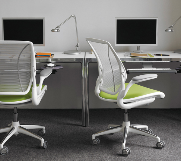 WorldChair-Workstation2 600x534