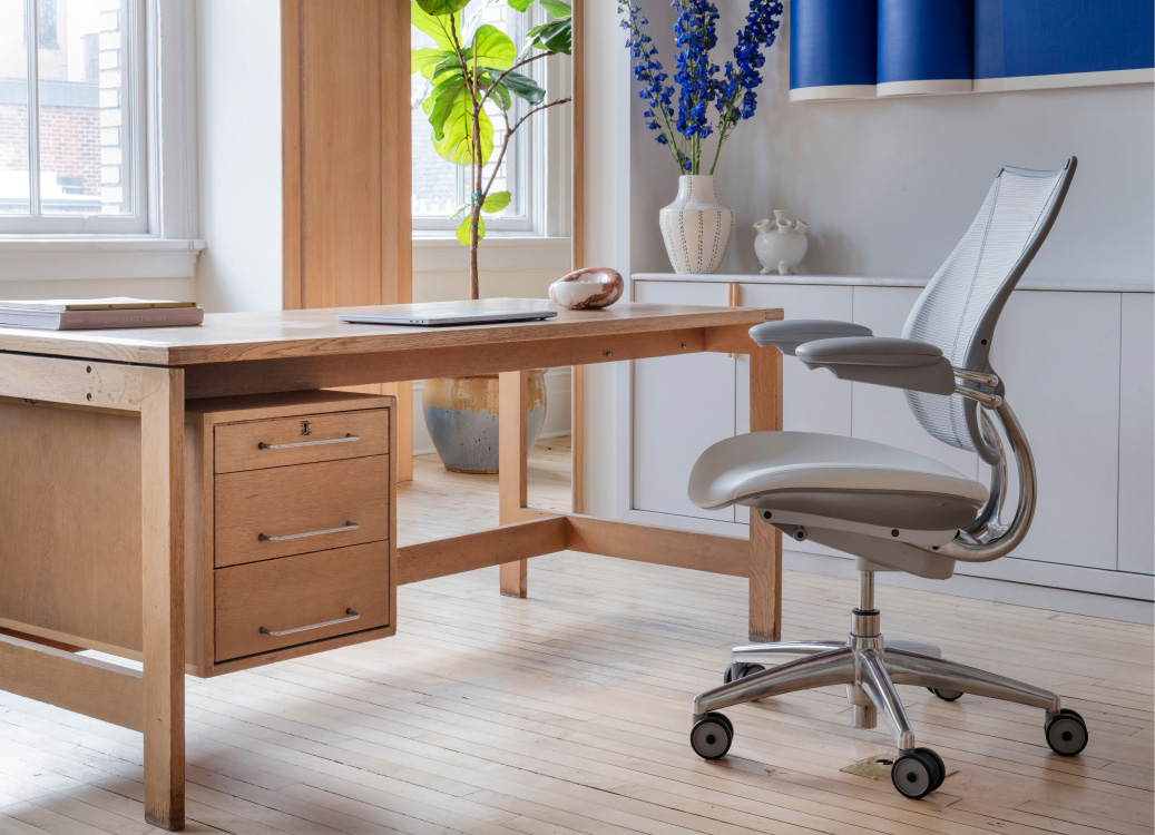 Liberty in Polished Aluminum with Ticino Glacier Seat